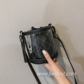 2022 New Design Soft Drawstring Messenger Bag Transparent PVC Candy Jelly Sling Bag